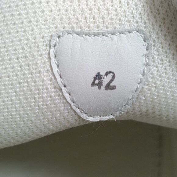 Christian Louboutin Louis Junior Orlato Floral-Print Sneakers in Multicolor - Picture 8 of 11